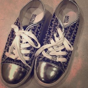 Women's Michael Kors Silver Gray size 4